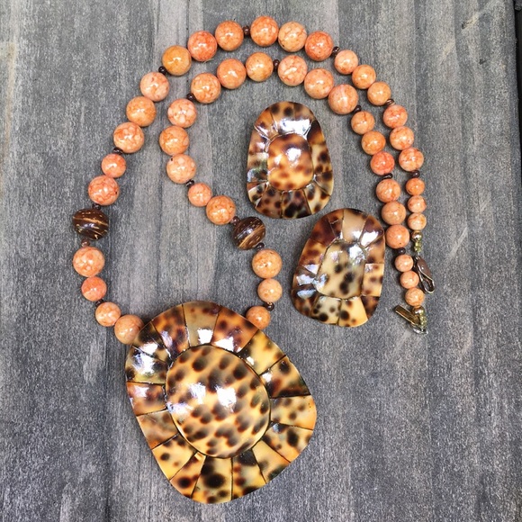 Karla Jordan inlaid shell necklace and earrings - Picture 1 of 11